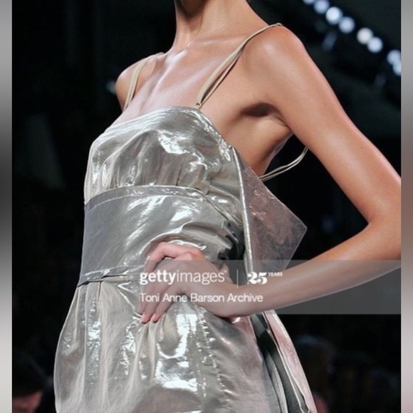 STELLA MCCARTNEY🔥CHAMPAGNE SILVER MINI DRESS 🔥 Stunning “Party Ready” Dress 🔥 - Picture 5 of 13